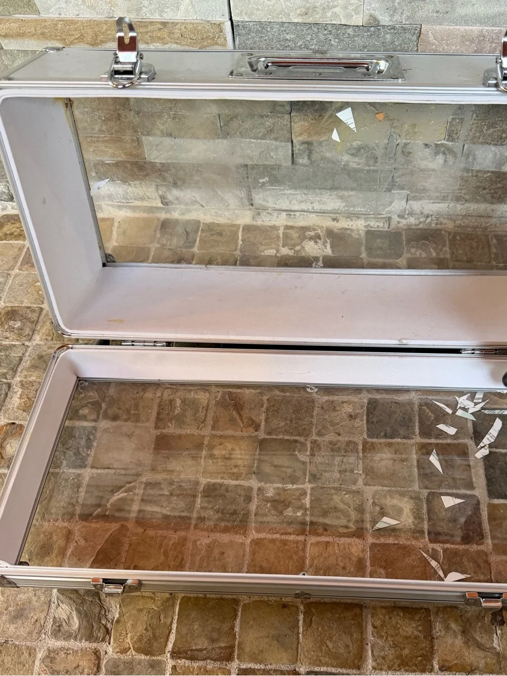 Patrón Metal display Case - Silver